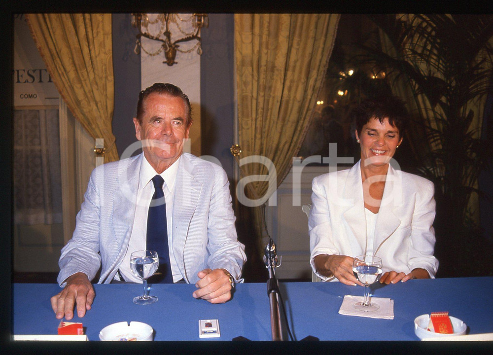 35mm vintage slide* 1988 CERNOBBIO Ali MacGRAW Glenn FORD a Villa d'Este (2)