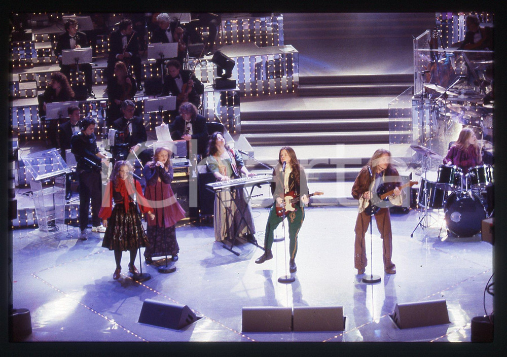 35mm vintage slide* 1996 FESTIVAL DI SANREMO - THE KELLY FAMILY Esibizione (5)