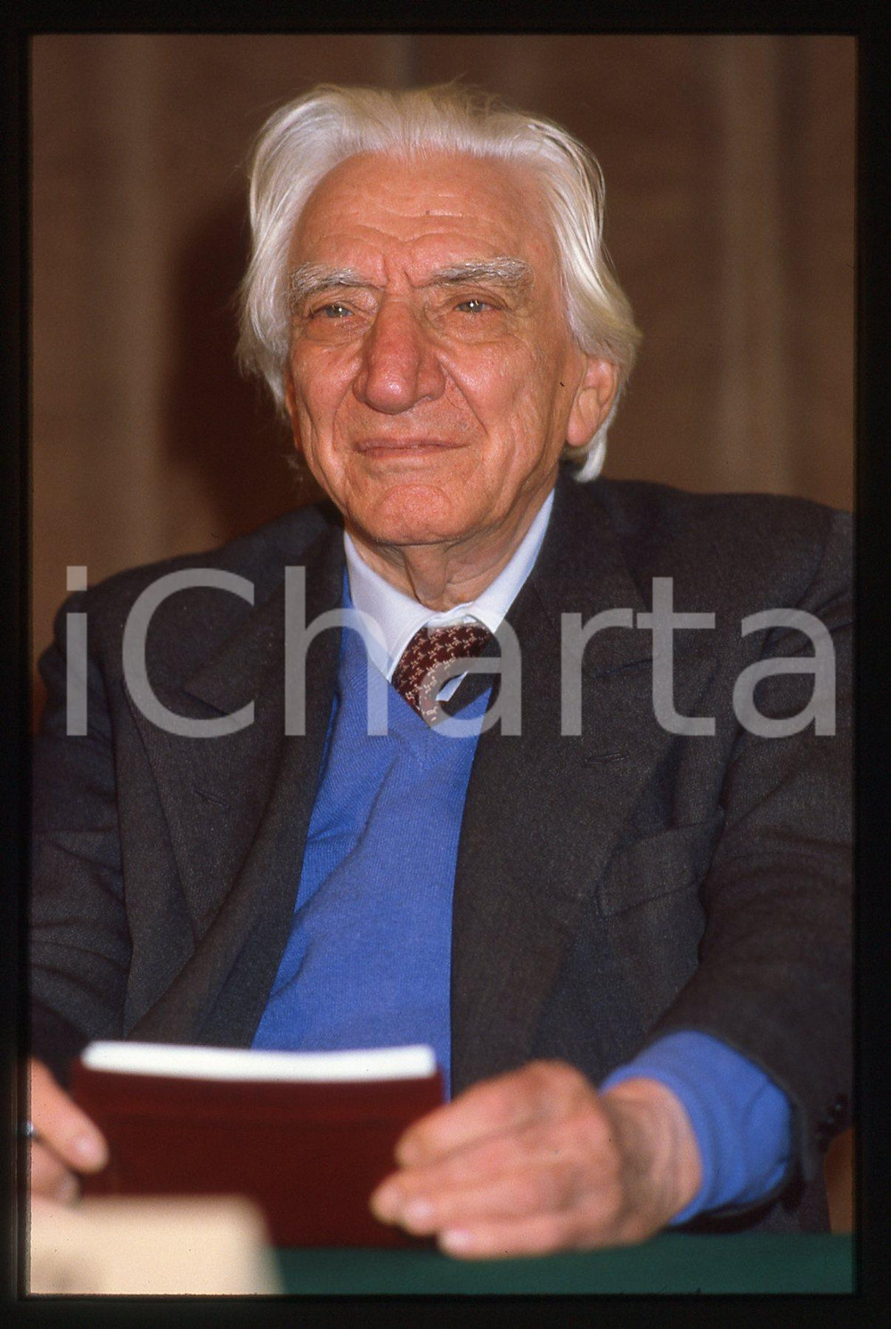 35mm vintage slide* 1985ca ITALIA - COSTUME Cesare MUSATTI Conferenza (4)