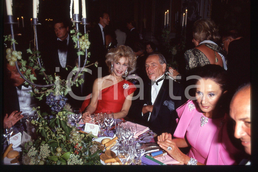 35mm vintage slide* 1990 ca ITALIA (?) Pierre CARDIN a una serata di gala (20)