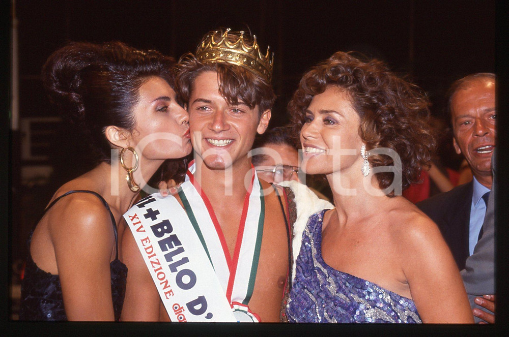 Fotografia d epoca originale 35mm vintage slide 1992 DIANO MARINA Corinne CLERY Ettore BASSI Nadia BENGALA 1 1