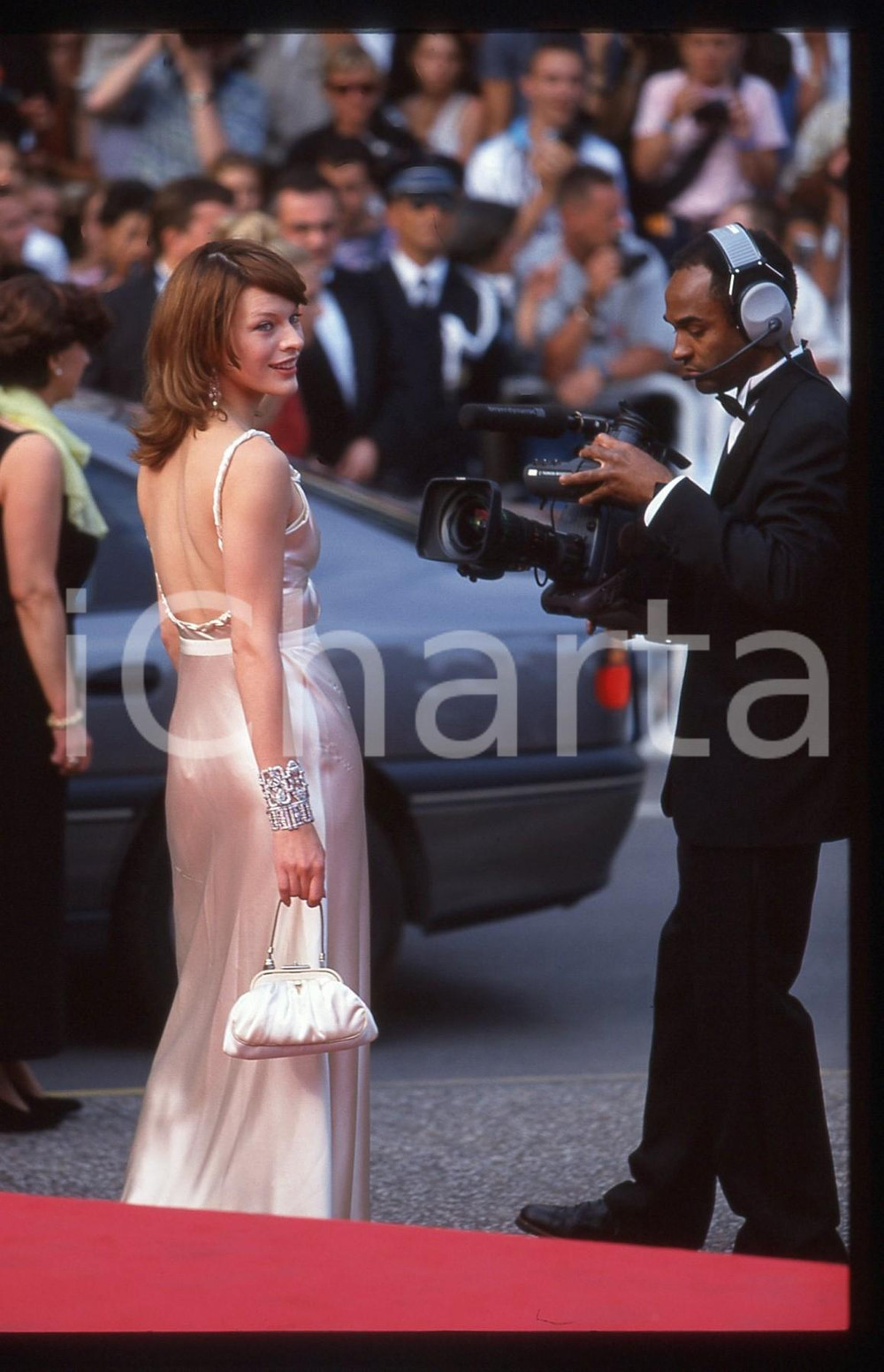 35mm vintage slide* 2000 FESTIVAL DI CANNES Milla JOVOVICH Ritratto attrice (4)