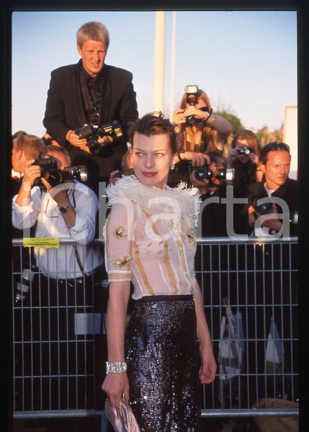 35mm vintage slide* 2000 FESTIVAL DI CANNES Milla JOVOVICH - Photocall (5)