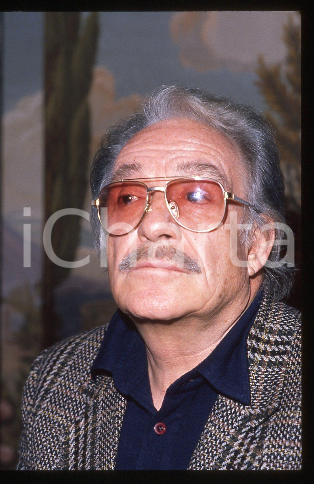 35mm vintage slide* 1985 ca MILANO Ugo TOGNAZZI in TERRAZZA MARTINI - Ritratto 1