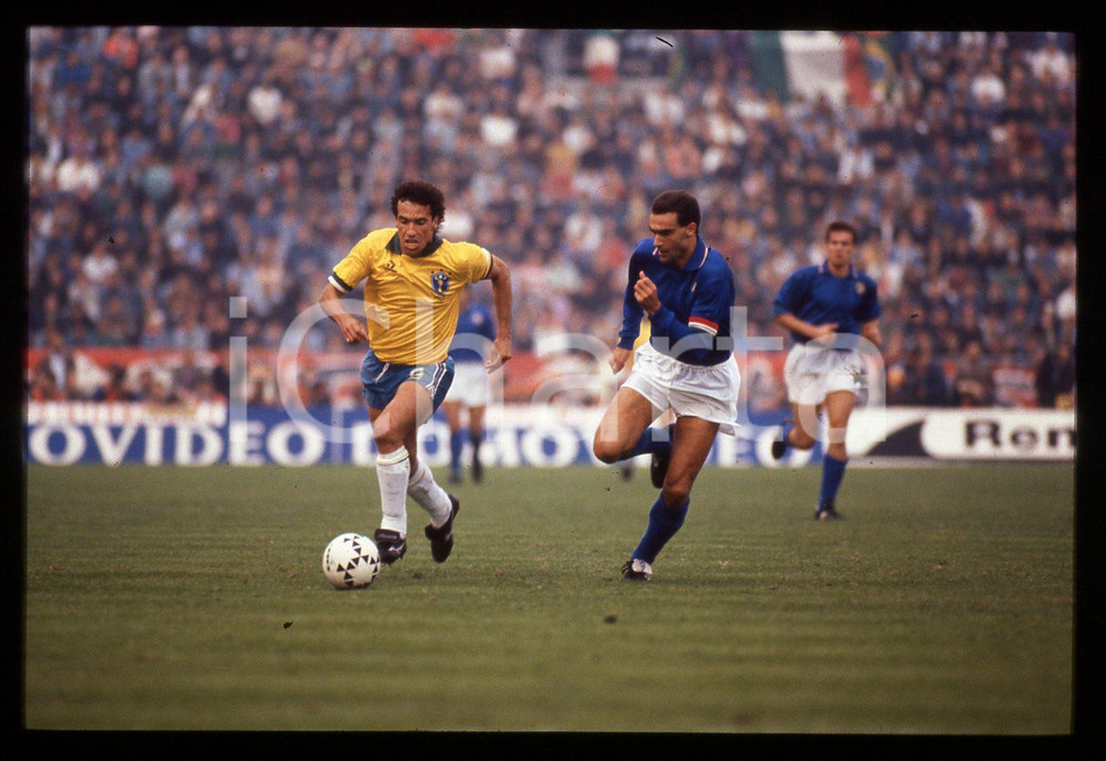 35mm vintage slide* 1989 BOLOGNA ITALIA BRASILE 0-1 Giuseppe BERGOMI e CARECA 3