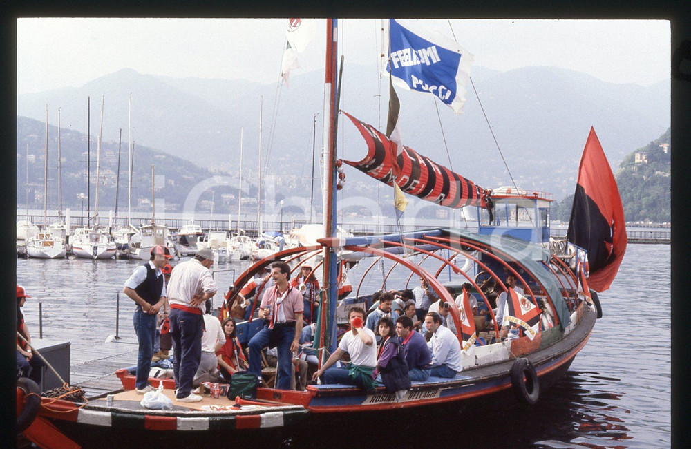 35mm vintage slide* 1988 COMO Tifosi AC MILAN festeggiano 11° Scudetto su batell