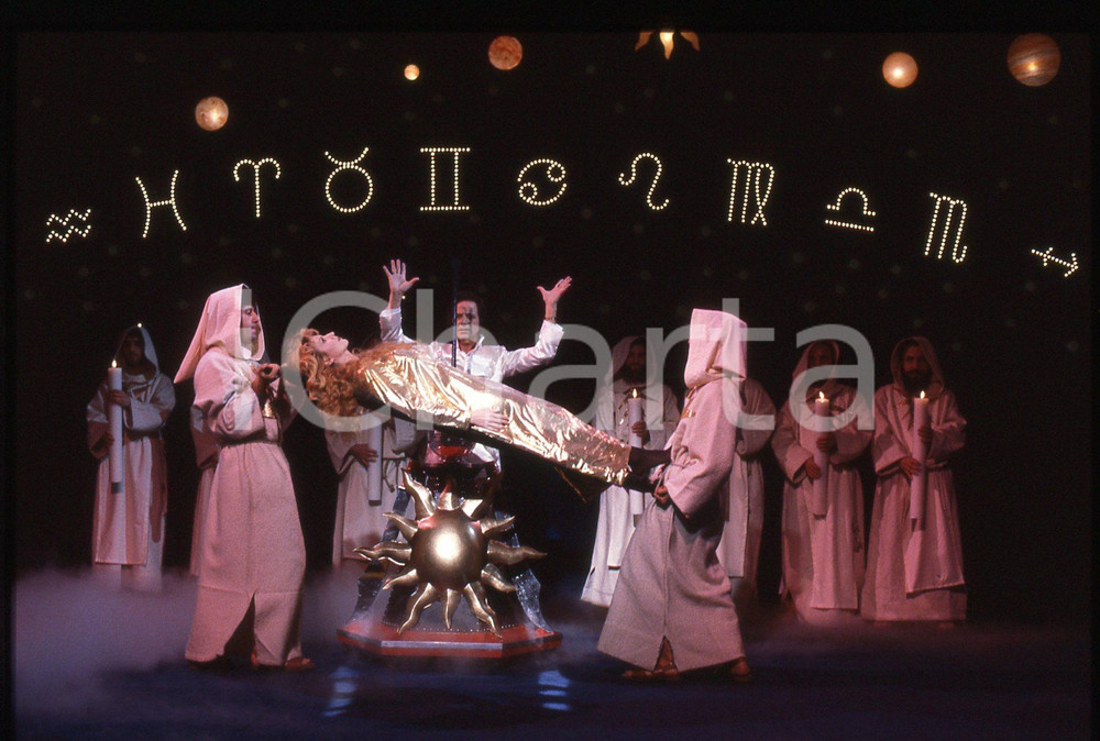 35mm vintage slide* 1984 RAI 2 IL TRAPPOLONE Mago SILVAN - Gioco di prestigio 14