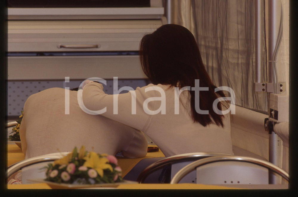 35mm vintage slide* 1995 GP SAN MARINO Jean ALESI a pranzo con Kumiko GOTO (5)