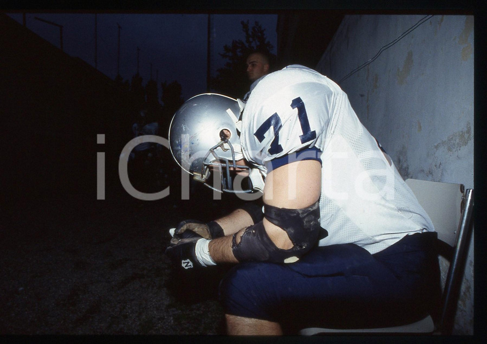 35mm vintage slide* 1995 ca FOOTBALL Giocatore Sive RHINOS Milano in panchina
