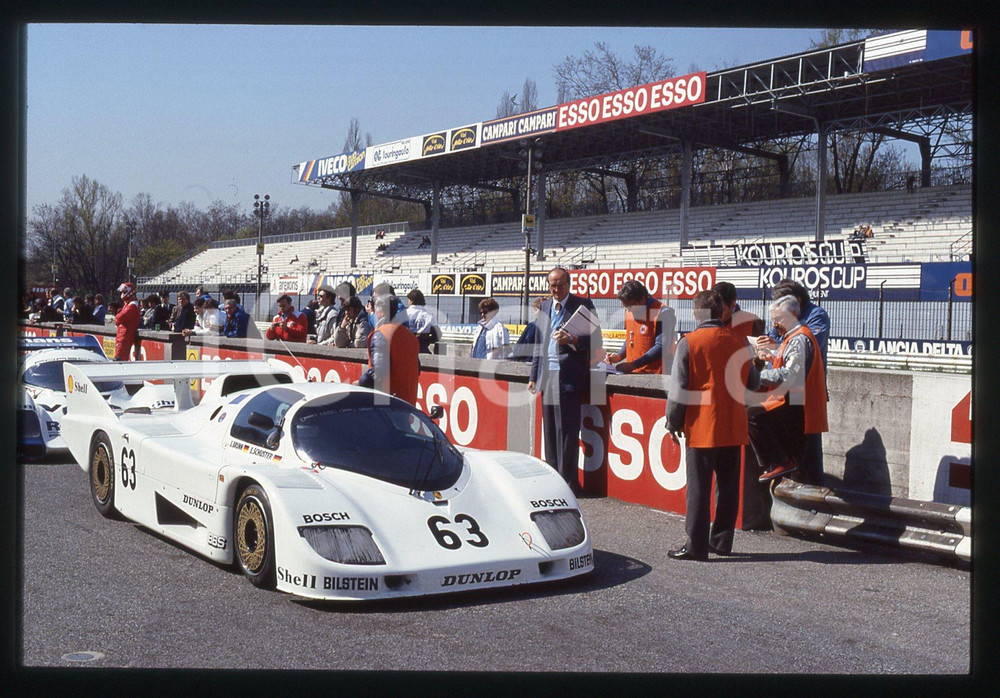 Fotografia d epoca originale 35mm vintage slide 1986 360 KM MONZA PORSCHE 936C Ernst Schuster  Pit lane 1