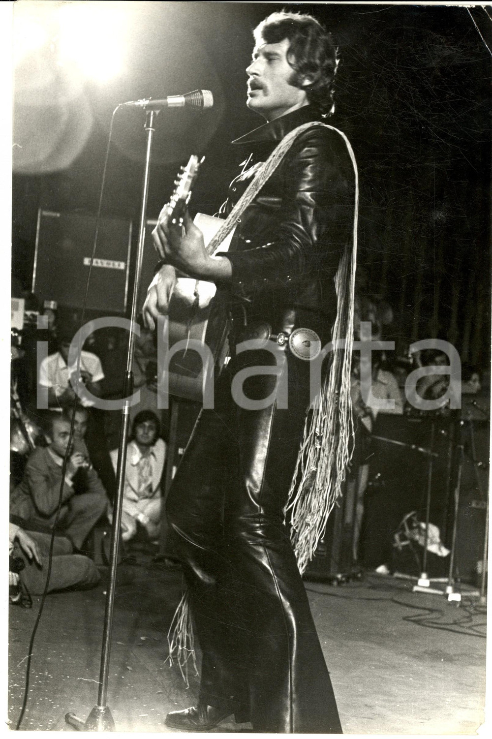 1970 PALERMO Festival Pop - Johnny HALLYDAY in concerto (1) Foto 20x30 Fotografia d'epoca.CONDIZIONI: FAIR (piegature angolari e lievi macchie in trasparenza)   originale e autentica 1