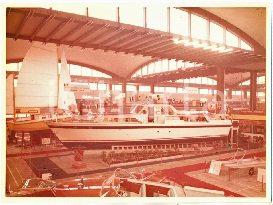 1964 GENOVA - SALONE NAUTICO Cantieri navali di Chiavari - Yacht PORTOFINO (1)
