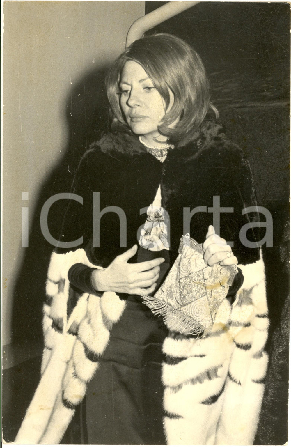 1970 ca COSTUME Principessa Soraya di Persia a un evento di gala (5) Foto 20x30