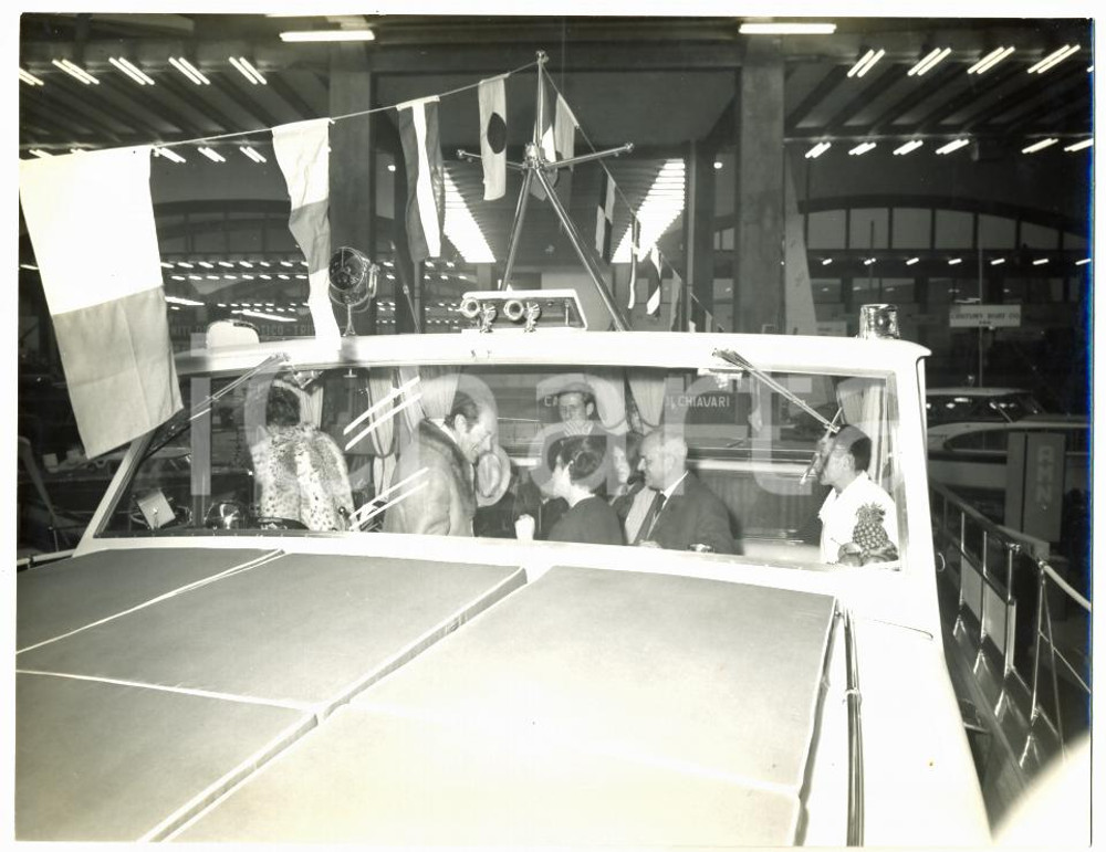 1964 GENOVA SALONE NAUTICO Visita su Yacht PARAGGINA Cantieri navali Chiavari 5