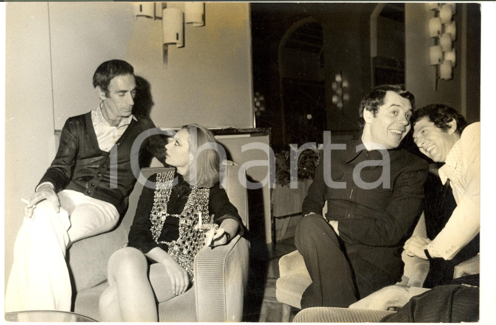 Fotografia d epoca originale 1970 ca COSTUME ITALIA Raffaella CARRA  Gianni BONCOMPAGNI Memo REMIGI  Foto 1
