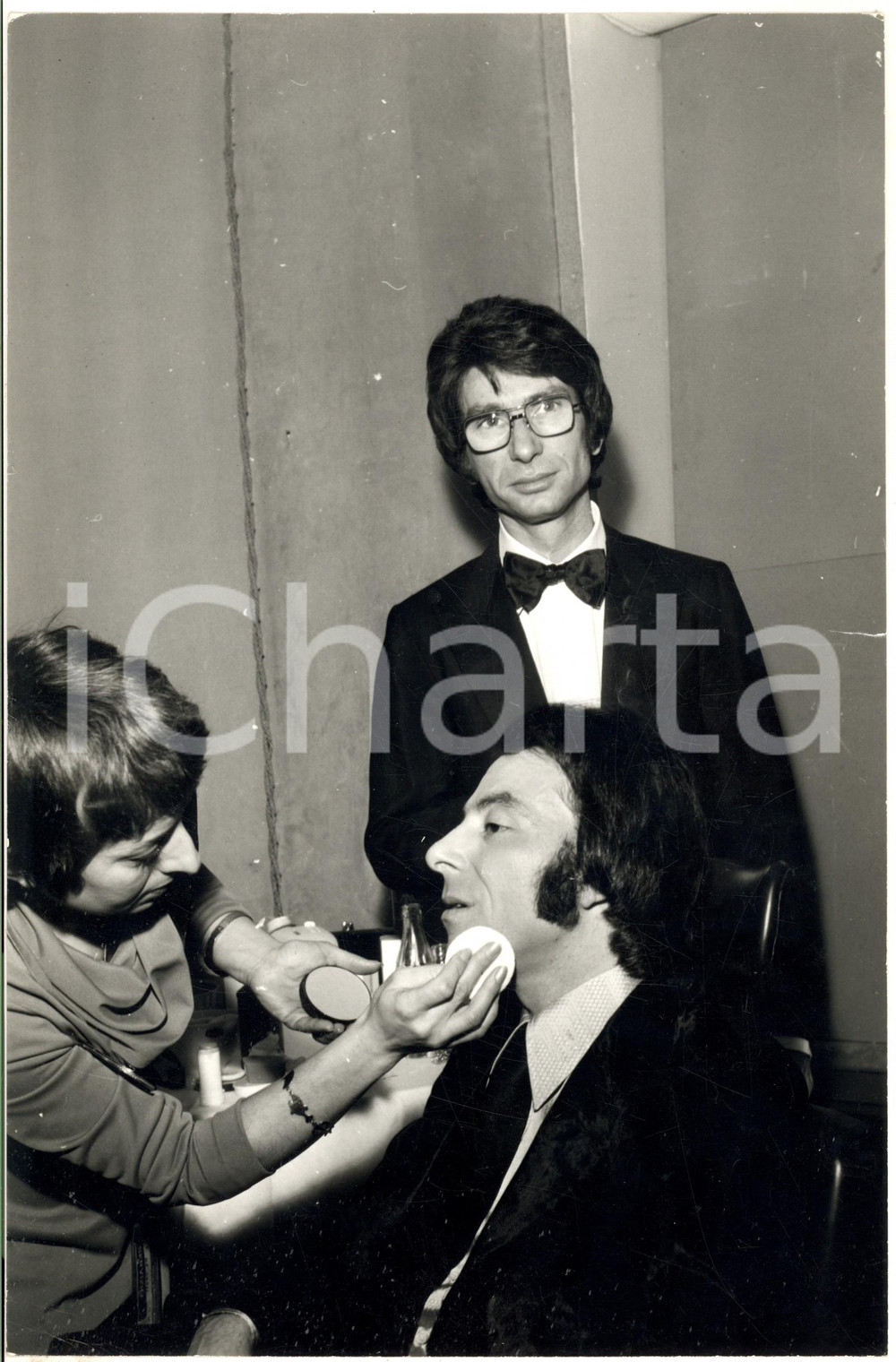 Fotografia d epoca originale 1971 FESTIVAL DI SANREMO Peppino GAGLIARDI e Nicola DI BARI in camerino  Foto 1