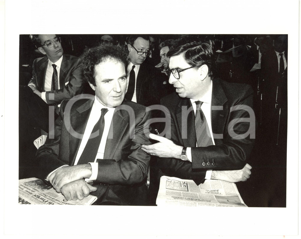 Fotografia d epoca originale 1985 ca MILANO Gaetano MORAZZONI con Angelo Maria GALLINONI Foto 25x20 cm 1