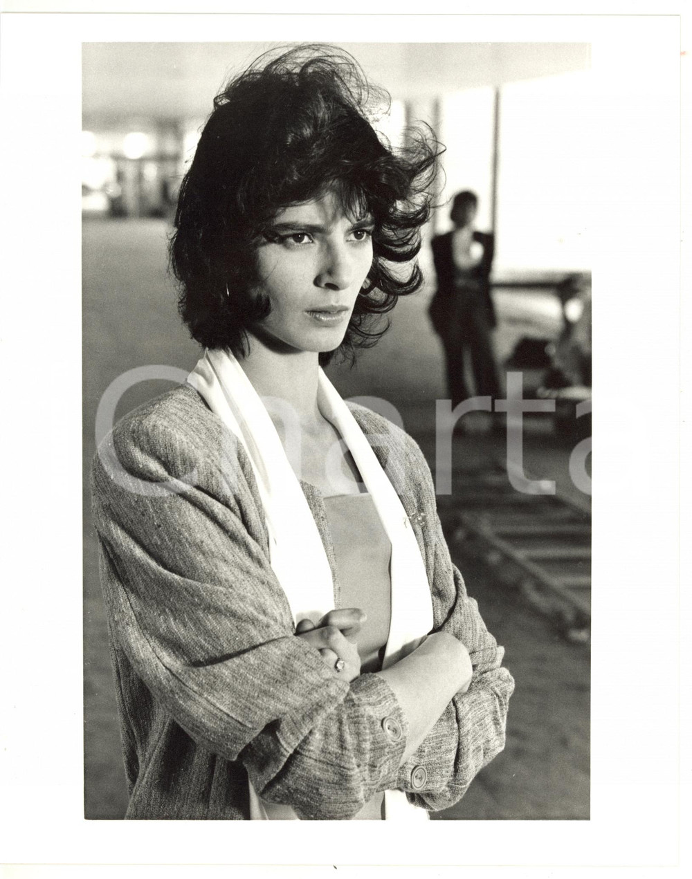 1987 RAI - CINEMA "Un amore di donna" - Laura MORANTE sul set del film *Foto (1) Fotografia di agenzia. CONDIZIONI: GFORMATO: 20x25 cm    originale e autentica 1