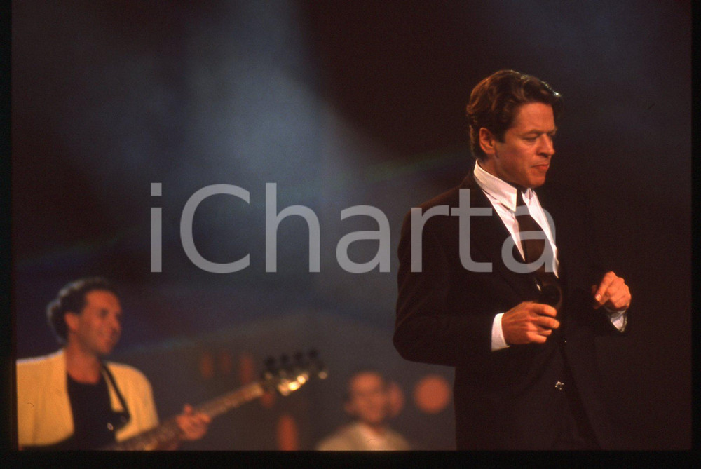 35mm vintage slide* 1989 BARI AZZURRO 89 Robert PALMER al Teatro Petruzzelli 20