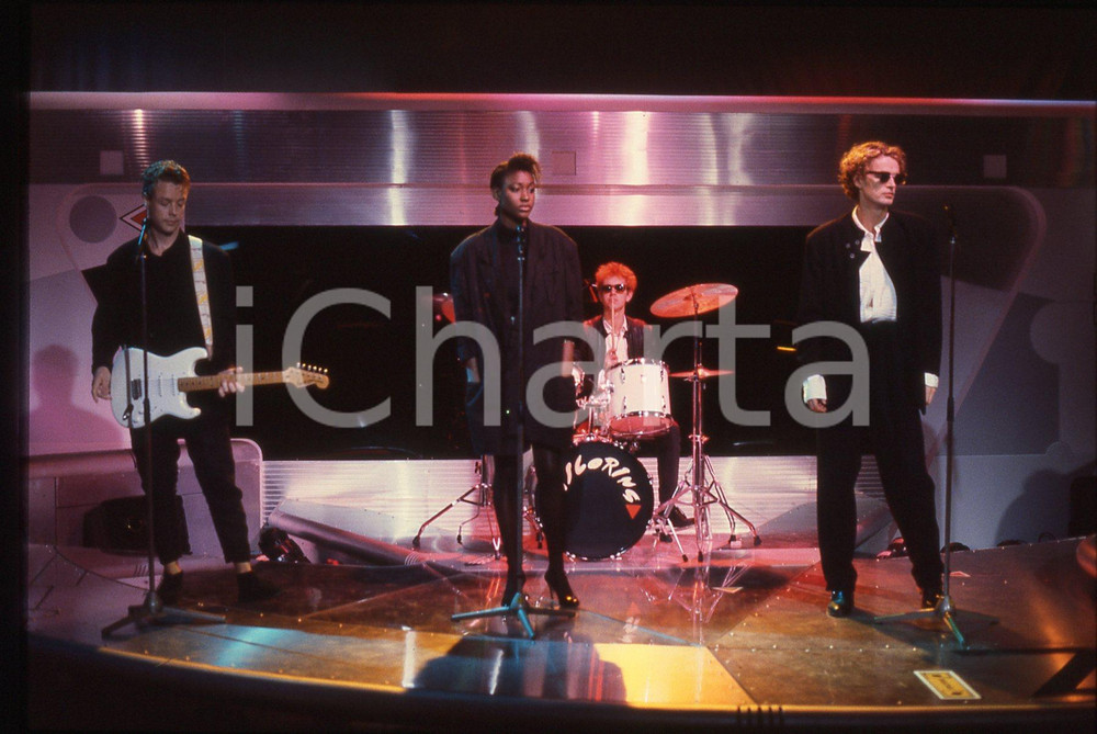 35mm vintage slide* 1986 DISCORING Nicholas WHITECROSS dei KISSING THE PINK (8)