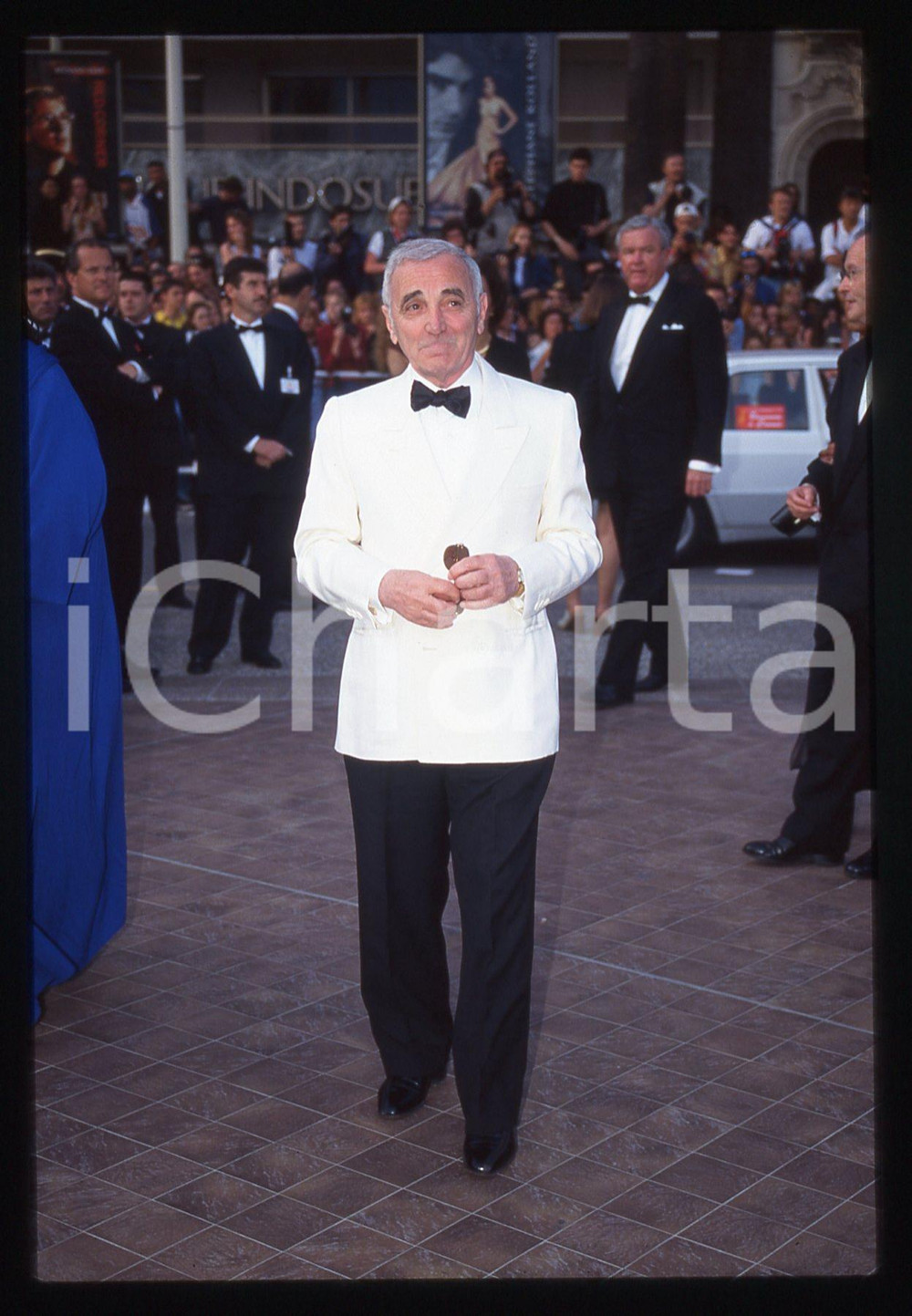 35mm vintage slide* 1990 CANNES Charles AZNAVOUR al Festival del Cinema (4)