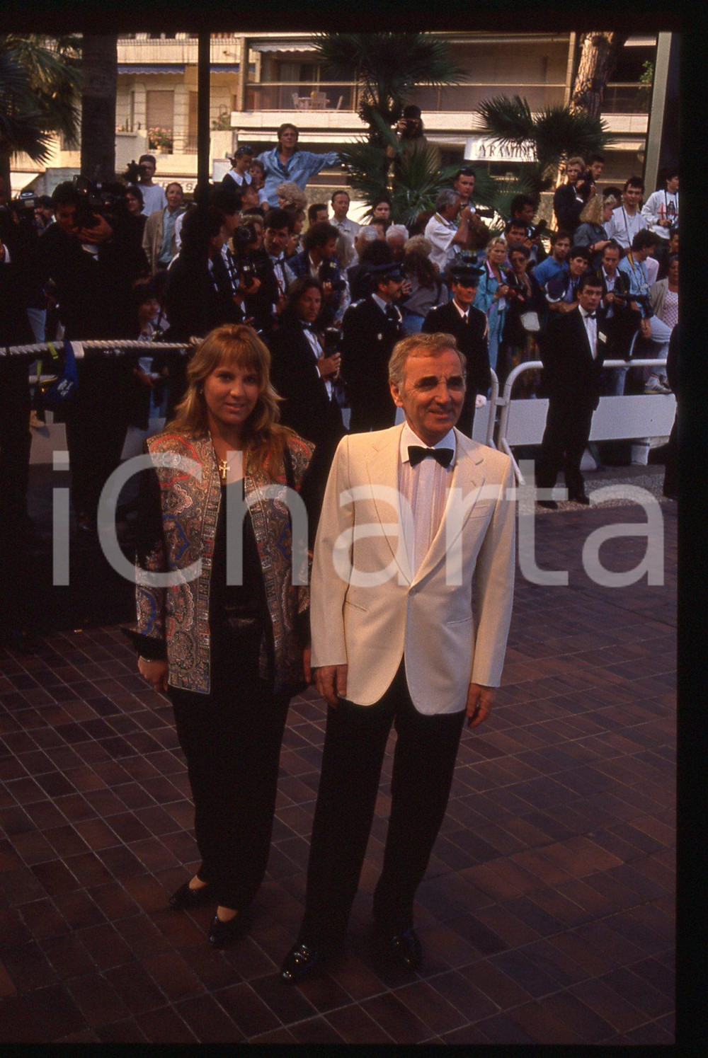 35mm vintage slide* 1990 CANNES Charles e Katia AZNAVOUR Festival del Cinema (5)