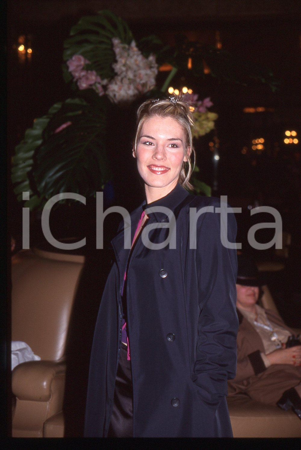 35mm vintage slide* 2000ca COSTUME Jennifer PAIGE Ritratto della cantante (16)