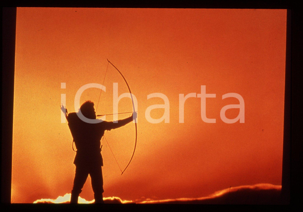 35mm vintage slide* 1991 ROBIN HOOD Kevin COSTNER in una scena del film (6)
