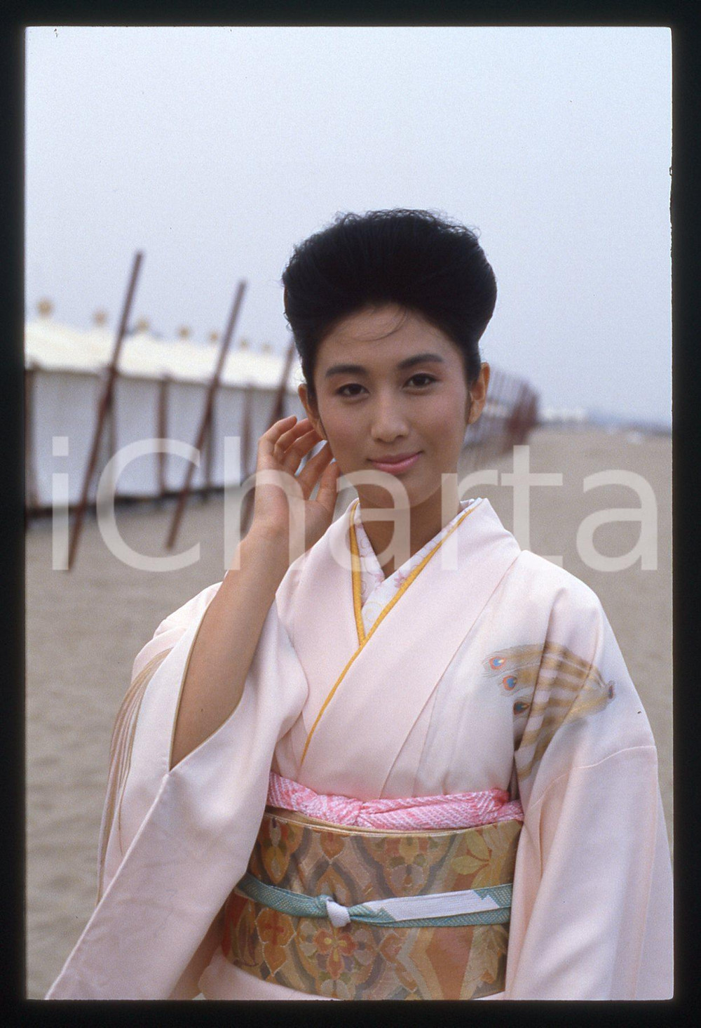 35mm vintage slide* 1985 LIDO DI VENEZIA Azusa MANO Ritratto in kimono (5)