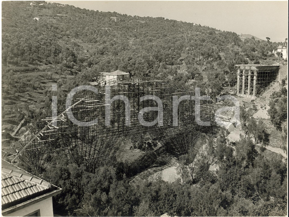 1956 CELLE LIGURE Costruzione del ponte A10 Autostrada dei Fiori *Foto 24x18  Fotografia d'epoca.  CONDIZIONI: GFORMATO: 24x18 cm     originale e autentica 1