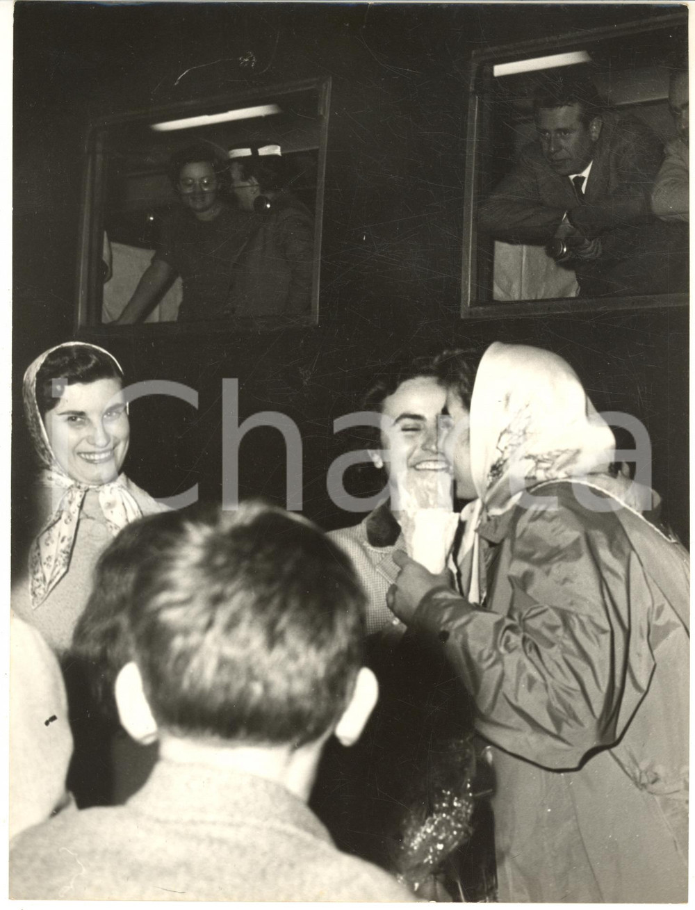 1955 ca NOCERA INFERIORE Arrivo della "musichiera" alla stazione - Foto 18x24 cm