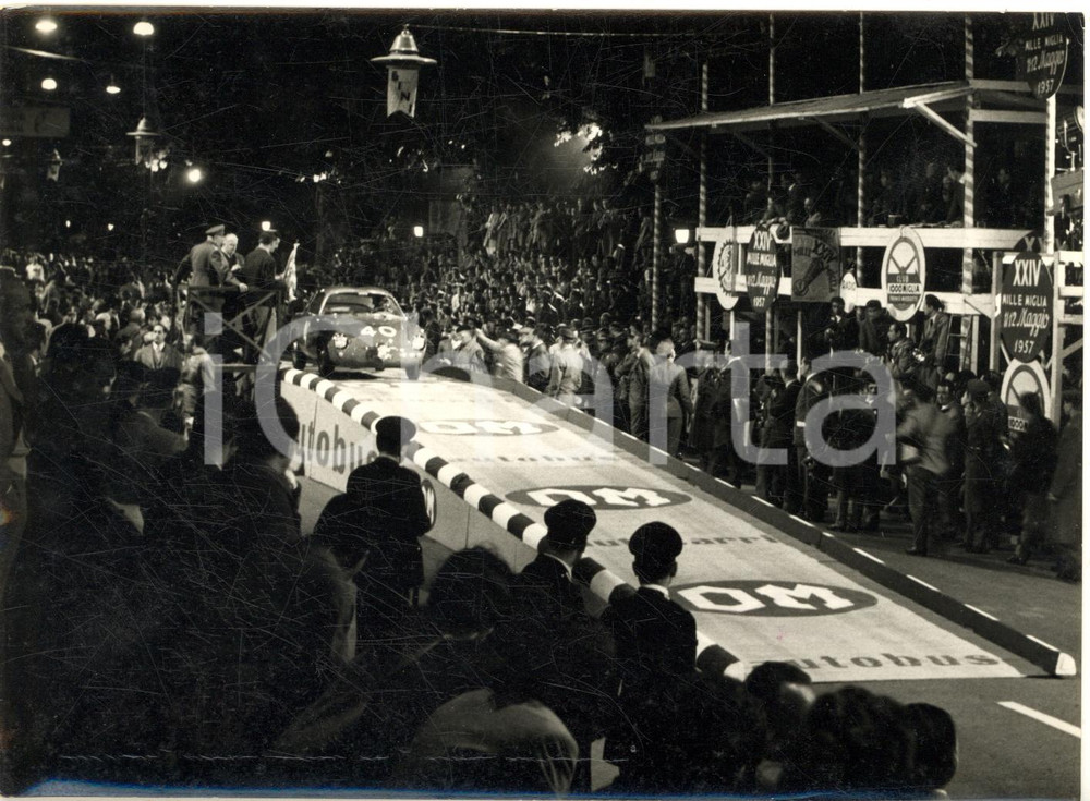 1957 BRESCIA MILLE MIGLIA Partenza Marino GUARNIERI su Fiat-Abarth 750 *Foto