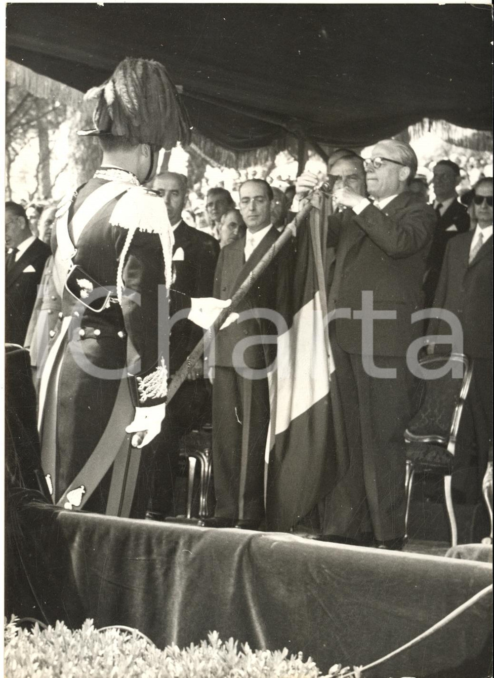 Fotografia d epoca originale 1956 ROMA Giovanni GRONCHI al 142Â° annuale dell Arma dei CARABINIERI Foto 13x18 1
