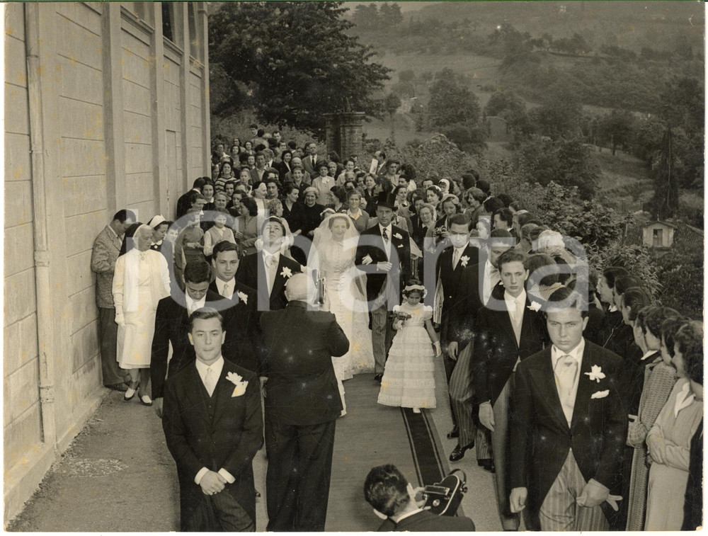 1954 TORINO SUPERGA Nozze Cristina di CAMERANA - Alberto MARONE CINZANO - Foto  Fotografia d'epoca con didascalia coeva al verso.   CONDIZIONI: G FORMATO: 24x18 cm    originale e autentica 1
