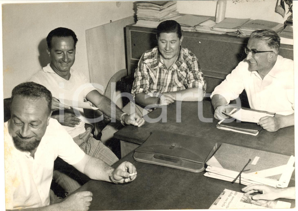 1956 MILANO CICLISMO Commissione U.V.I. discute il caso Ercole BALDINI- Foto