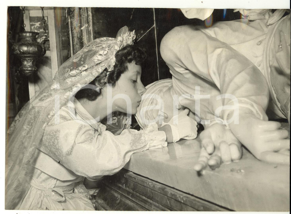 1953 ROMA Giannella DE MARCO alla Prima Comunione rende omaggio a Santa Cecilia