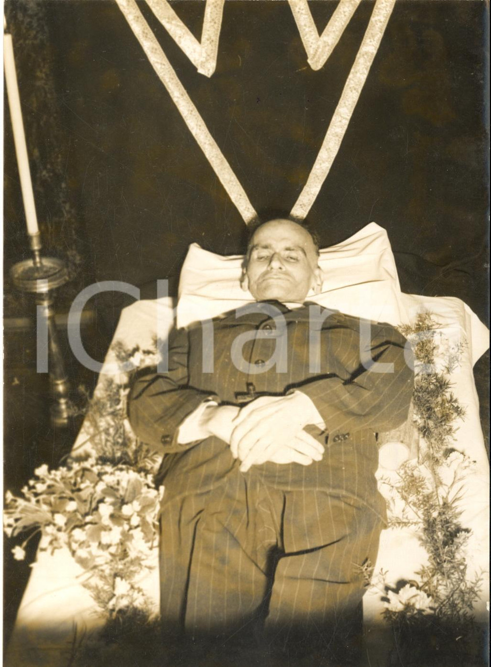1956 MILANO Il pittore Filippo DE PISIS sul letto di morte *Foto 13x18 cm