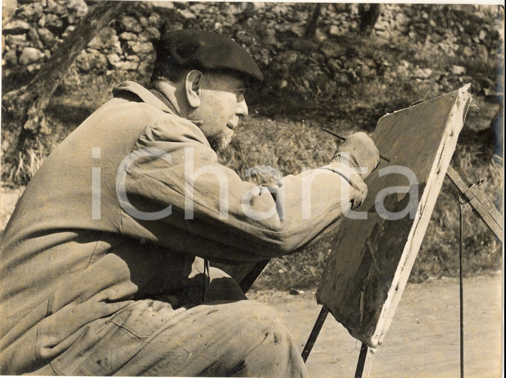 1953 PORTOFINO Pittore Arturo TOSI al lavoro - Fotografia RARA 24x18 cm  Fotografia d'epoca, con didascalia coeva al verso.  CONDIZIONI: G FORMATO: 24x18 cm     originale e autentica 1
