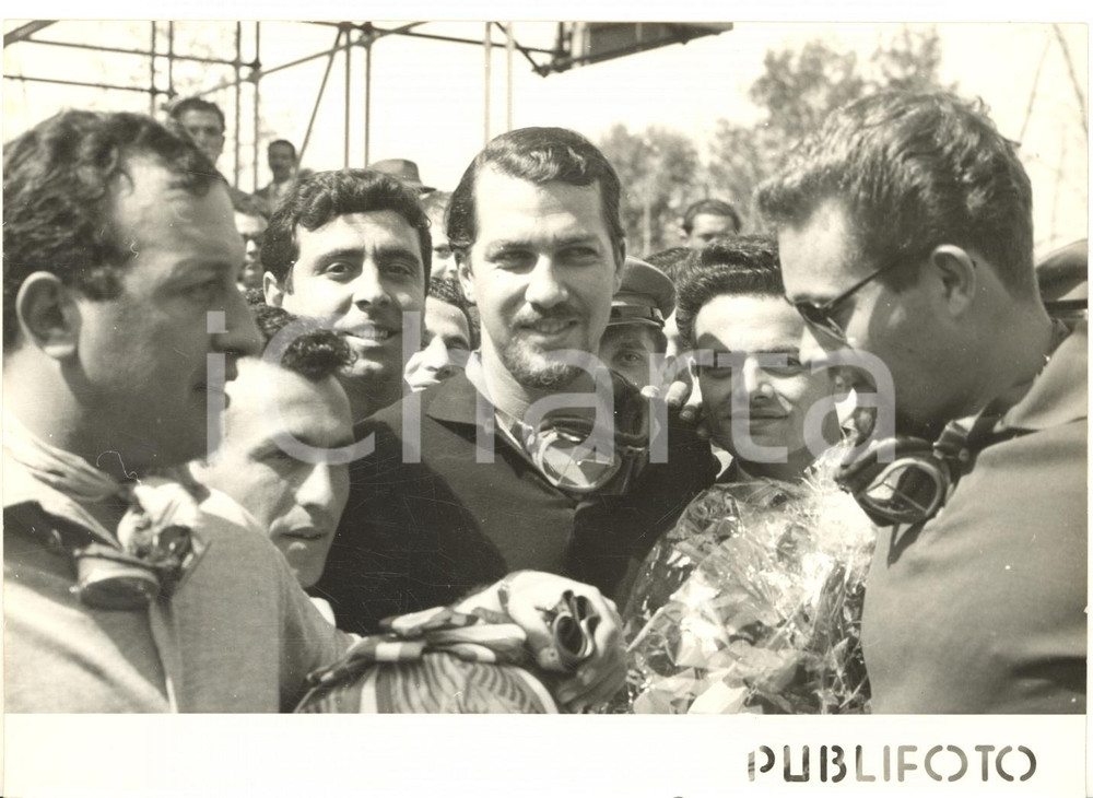 1958 AUTOMOBILISMO NAPOLI Jo BONNIER vincitore sul circuito di Posillipo *Foto