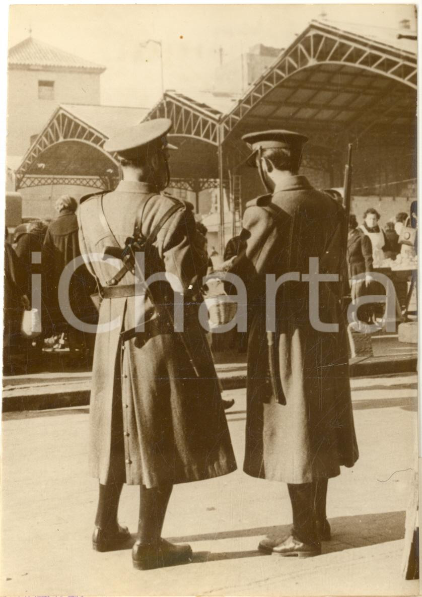 1957 BARCELLONA Trasporti pubblici - Poliziotti durante la protesta per i prezzi