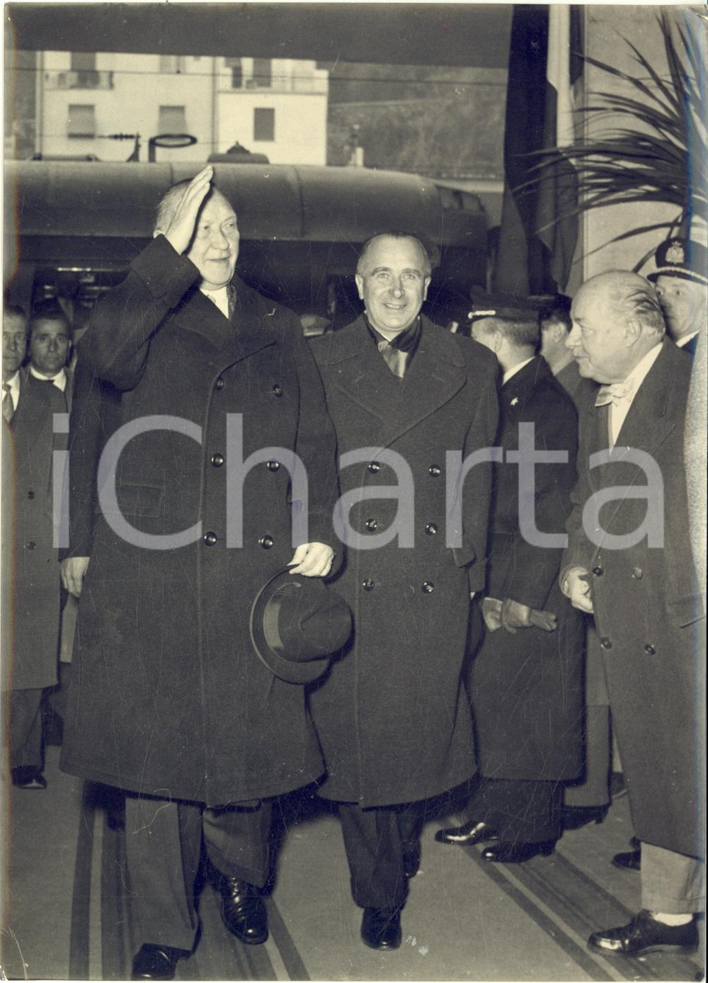 1957 COMO Konrad ADENAUER arriva alla stazione per vacanze sul lago *Foto