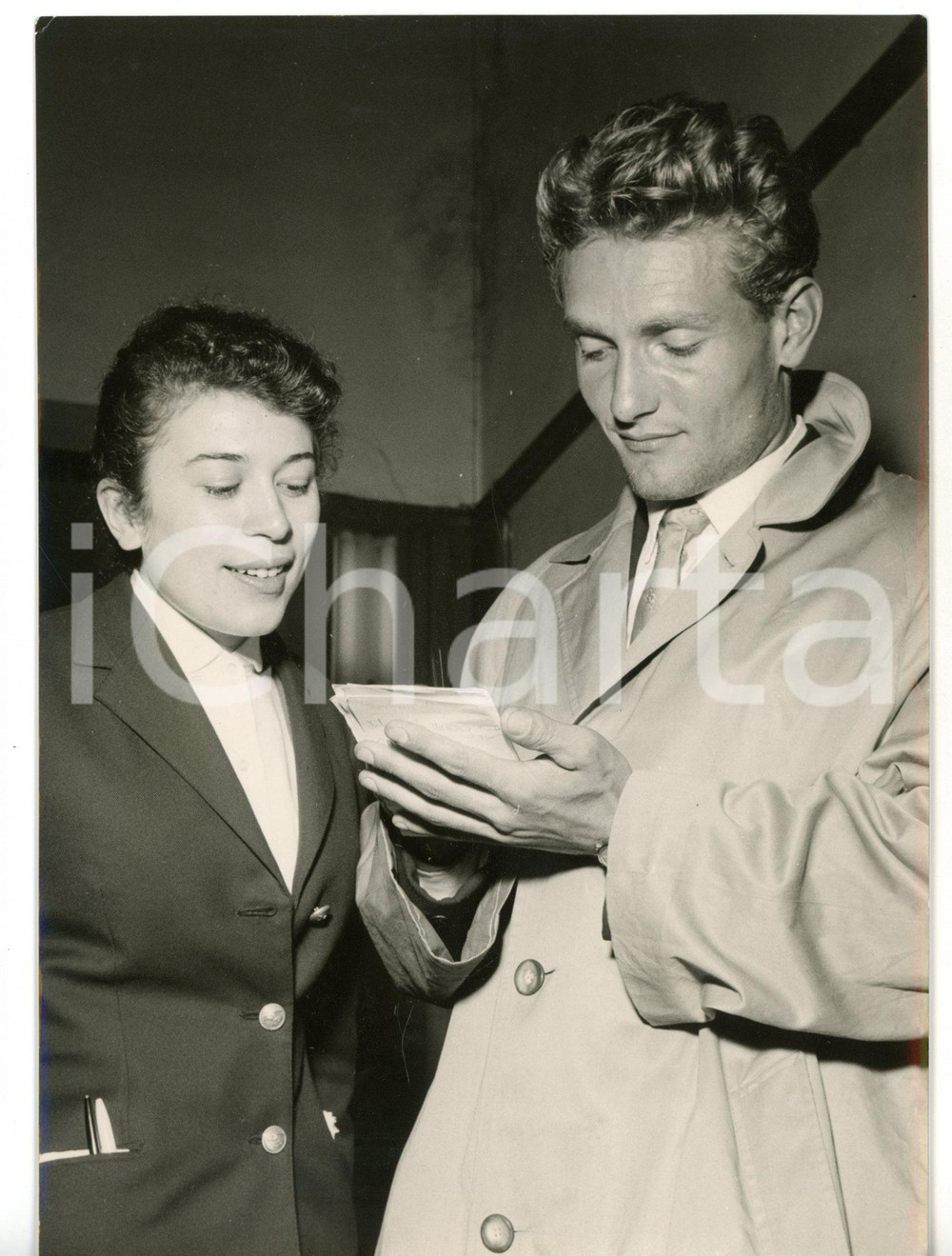 1956 MILANO Canoista ungherese Ferenc HATLACZKY firma autografo *Foto 13x18 Fotografia d'epoca, con didascalia coeva al verso. CONDIZIONI: GFORMATO: 13x18 cm     originale e autentica 1