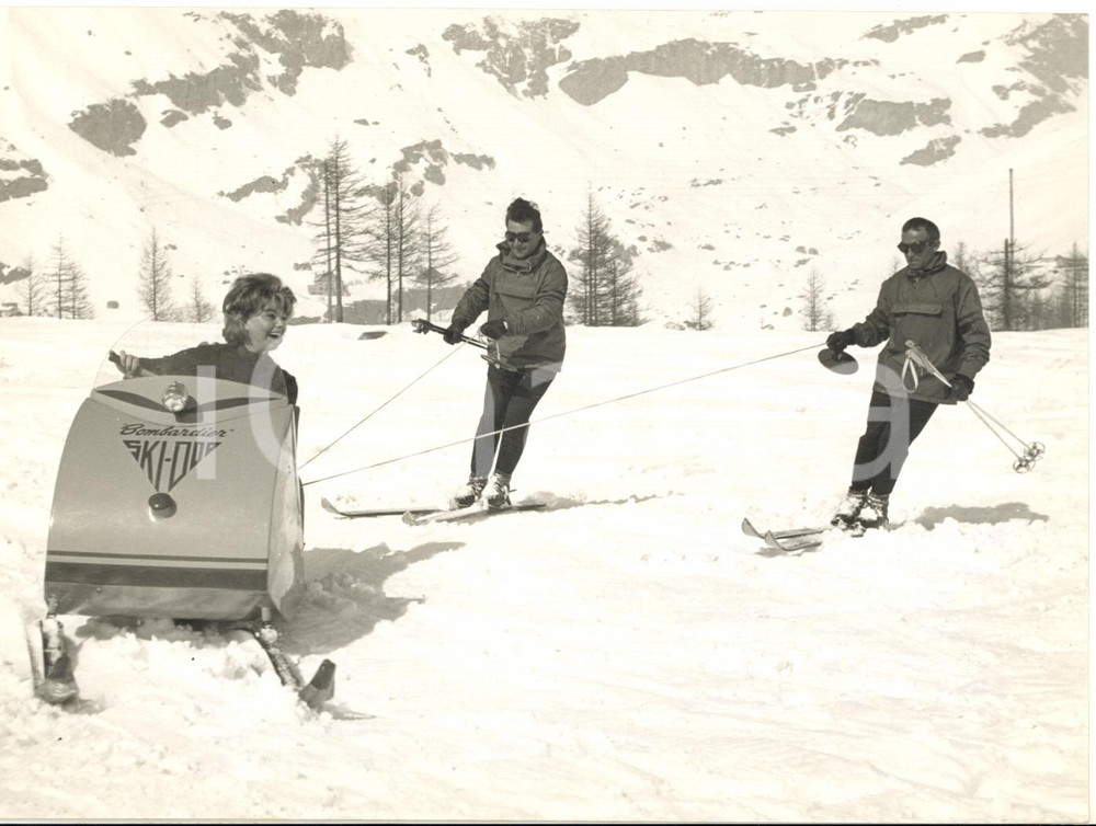 1962 CERVINIA Sylva KOSCINA alla guida dello Ski-Doo go-kart della neve *Foto
