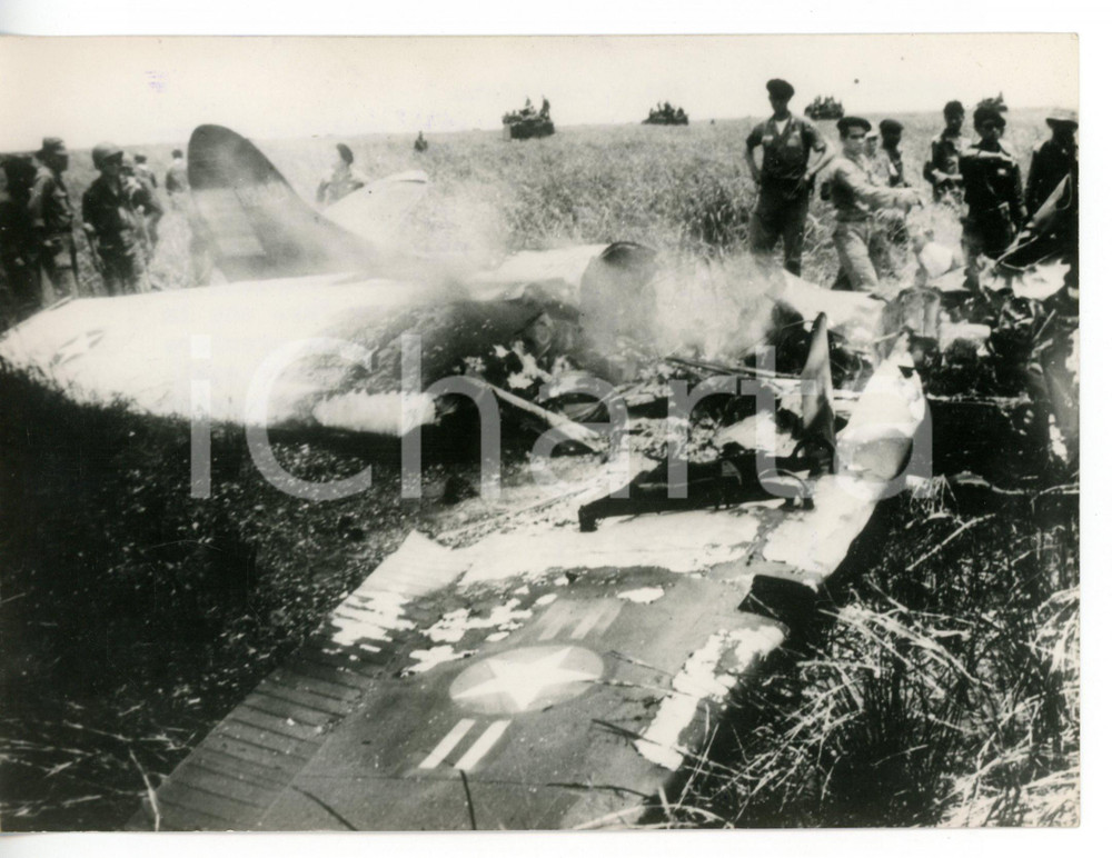 1964 VIETNAM Aereo ricognitore USA abbattuto alla frontiera con la CAMBOGIA 