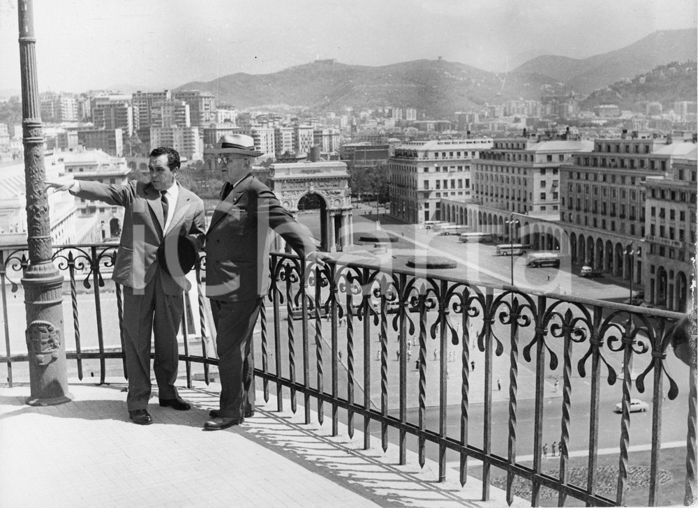 Fotografia d epoca originale 1958 GENOVA Harry TRUMAN in visita con il marchese Giuseppe LERCARO 2 Foto 1