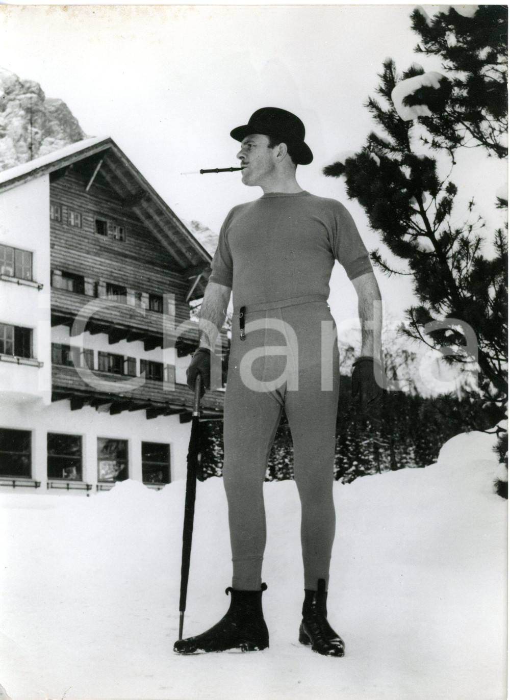 1961 EHRWALD (AUSTRIA) Set "A Matter of WHO" - TERRY-THOMAS on snow *Photo