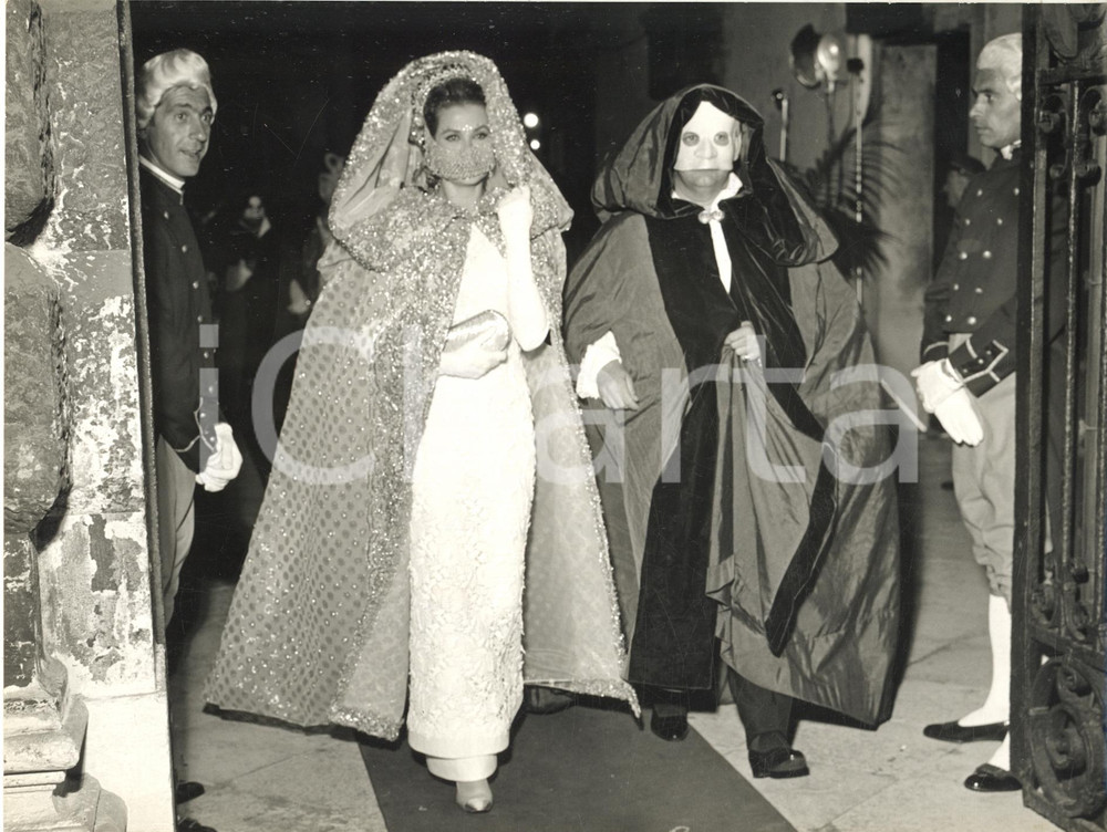 1967 VENEZIA Ballo in maschera a CA' REZZONICO - Ranieri e Grace di Monaco *Foto