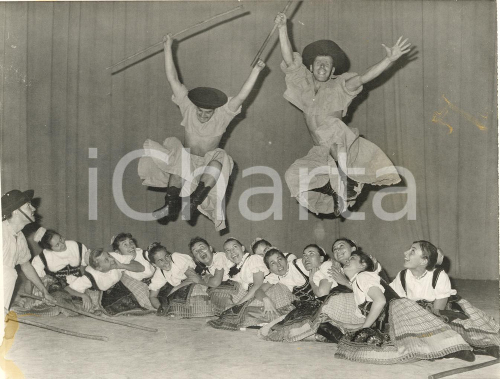 1961 PARIS Balletto Nazionale Ungherese - Prove per spettacolo all'ALHAMBRA Foto