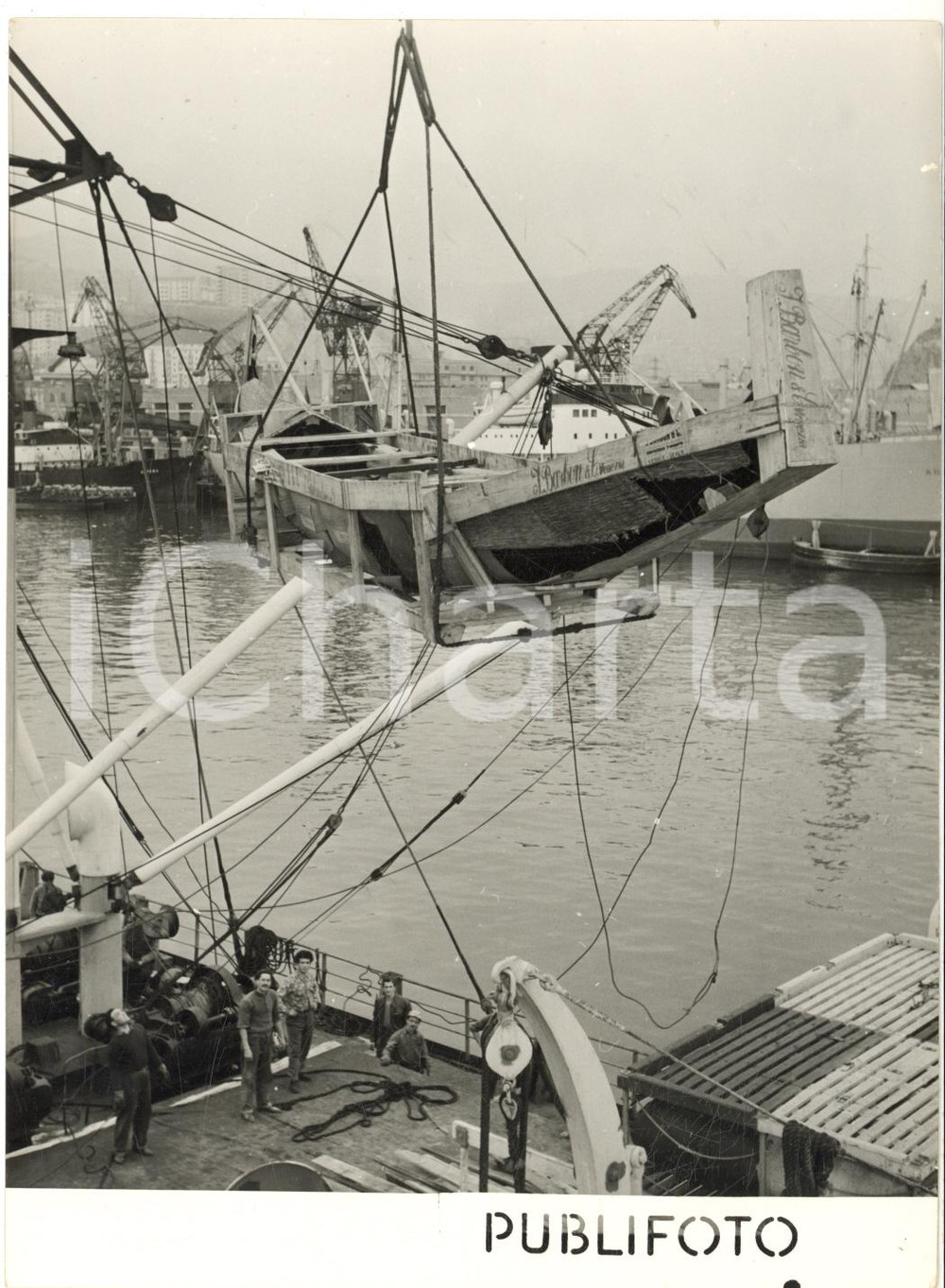1954 GENOVA Imbarco di due gondole su s/s COLLBRYN - Foto 13x18 cm