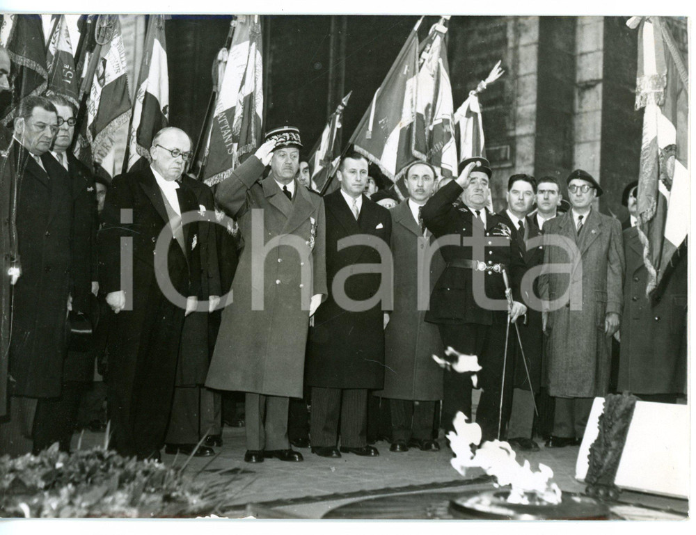 1953 PARIS Celebrazioni armistizio di COMPIEGNE Vincent AURIOL al Milite Ignoto